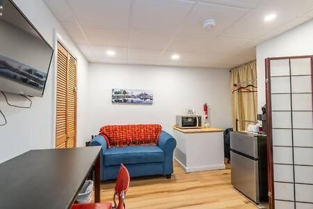 Cozy Private Apt Near Downtown Burlington Exteriör bild