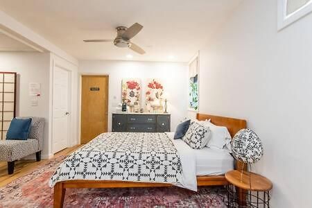 Cozy Private Apt Near Downtown Burlington Exteriör bild